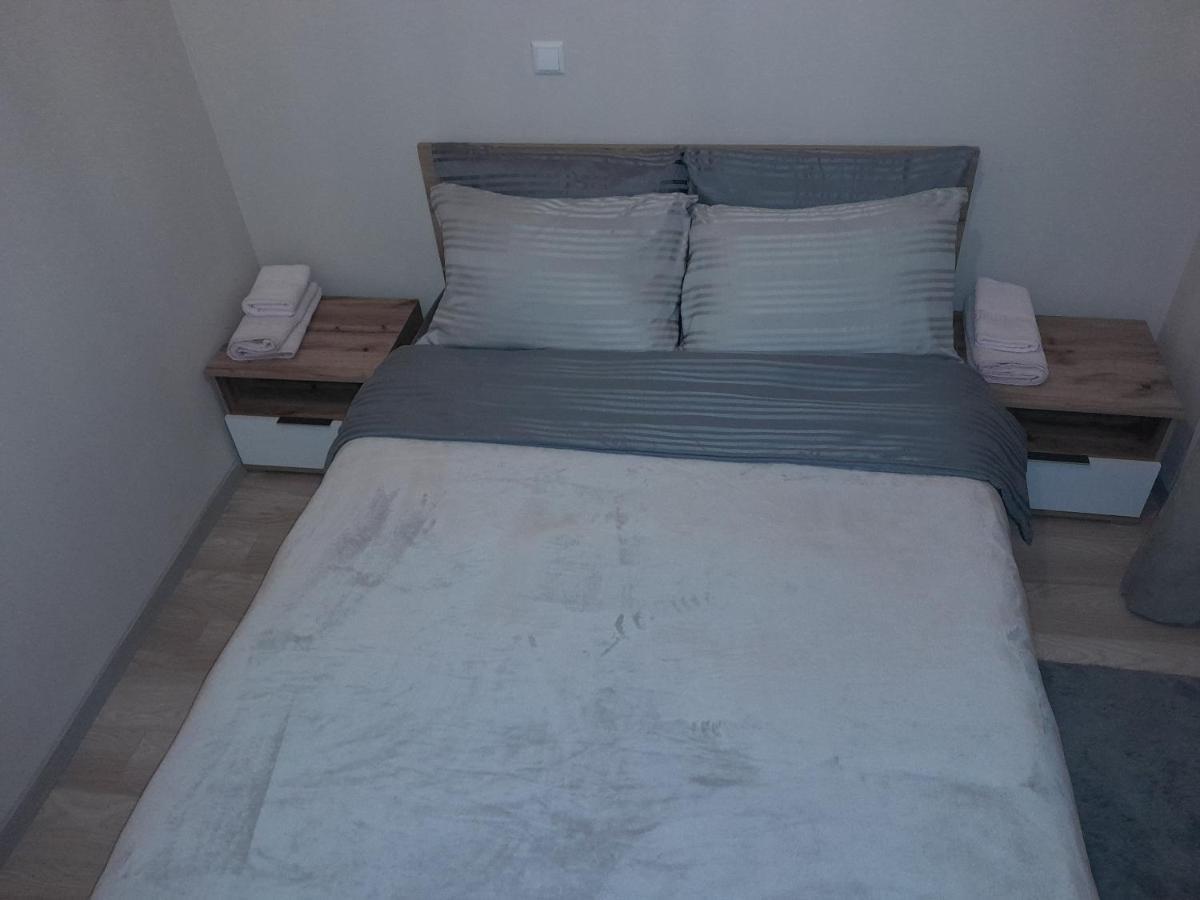 Gray Apartament 2 Pristina Exterior foto