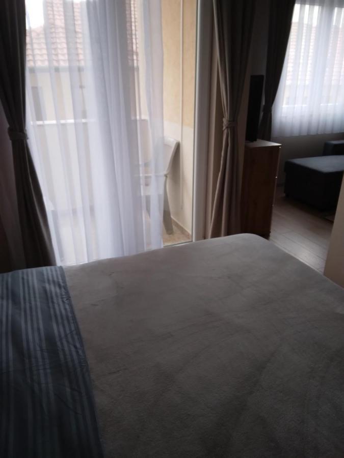 Gray Apartament 2 Pristina Exterior foto