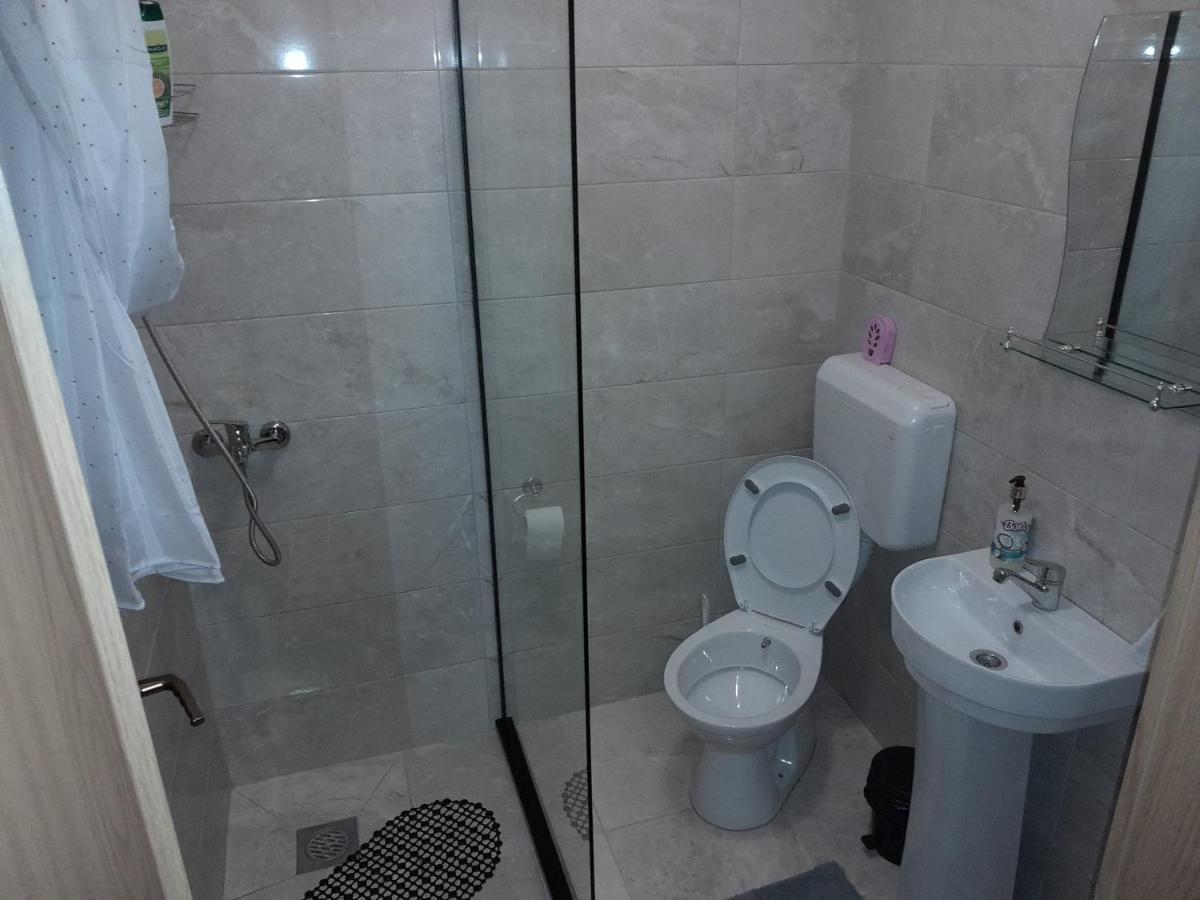 Gray Apartament 2 Pristina Exterior foto