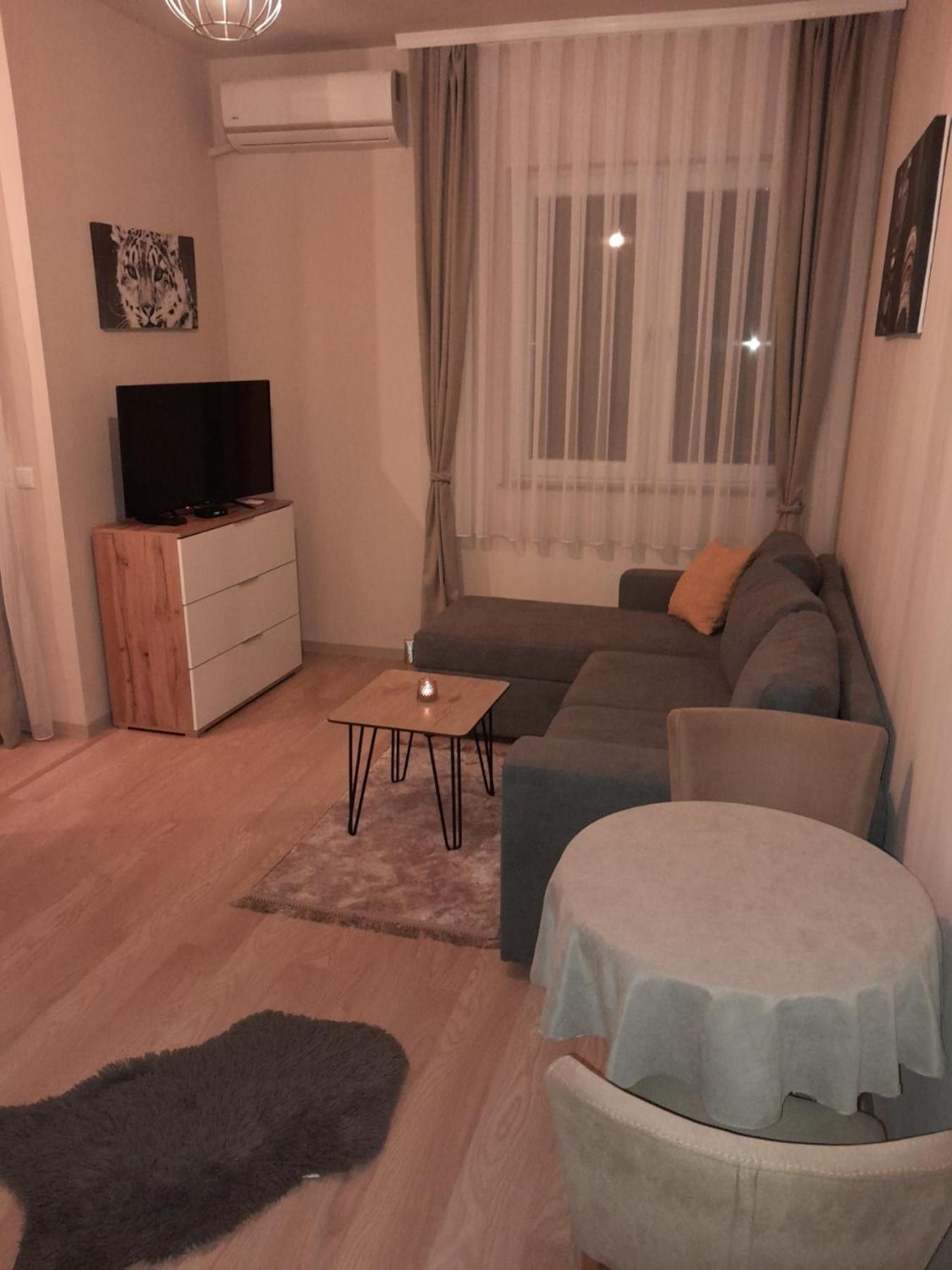 Gray Apartament 2 Pristina Exterior foto
